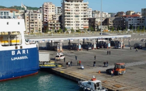 F/B Bari Ventouris Ferries at port.