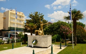 Monument in honor of the revolutionaries of 1821 in Alexandroupolis
