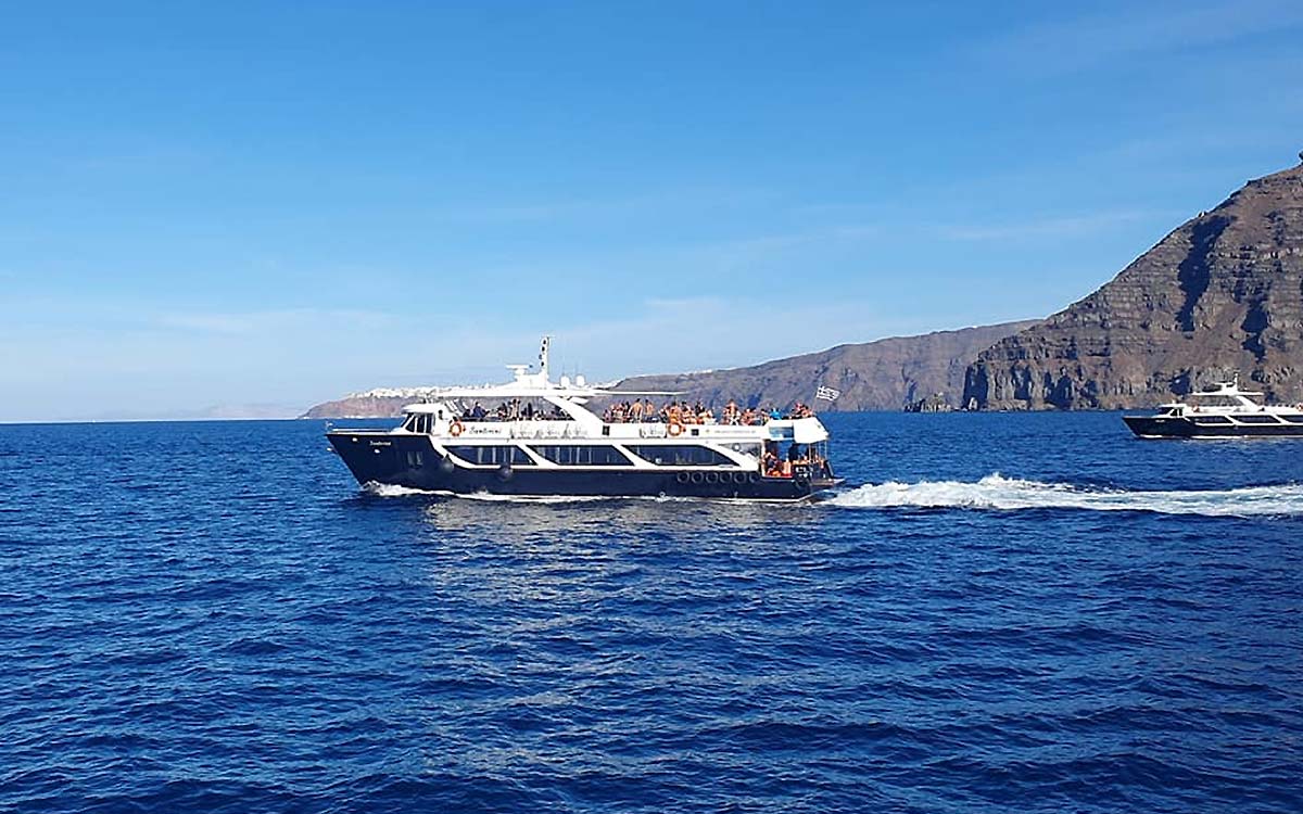 Ship photo for Boatman Union of Santorini (Maistros Santorini)