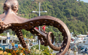 The sculpture of a giant octopus near Marmaris port