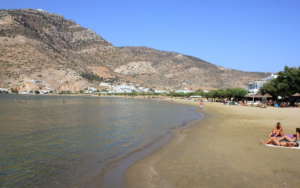 The beach next to the ferry port in Sifnos